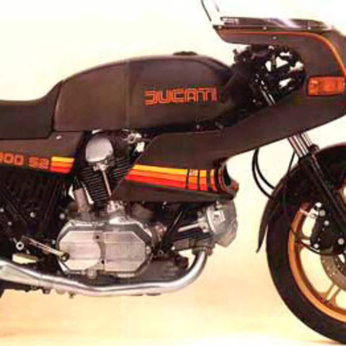 Ducati 900 S2