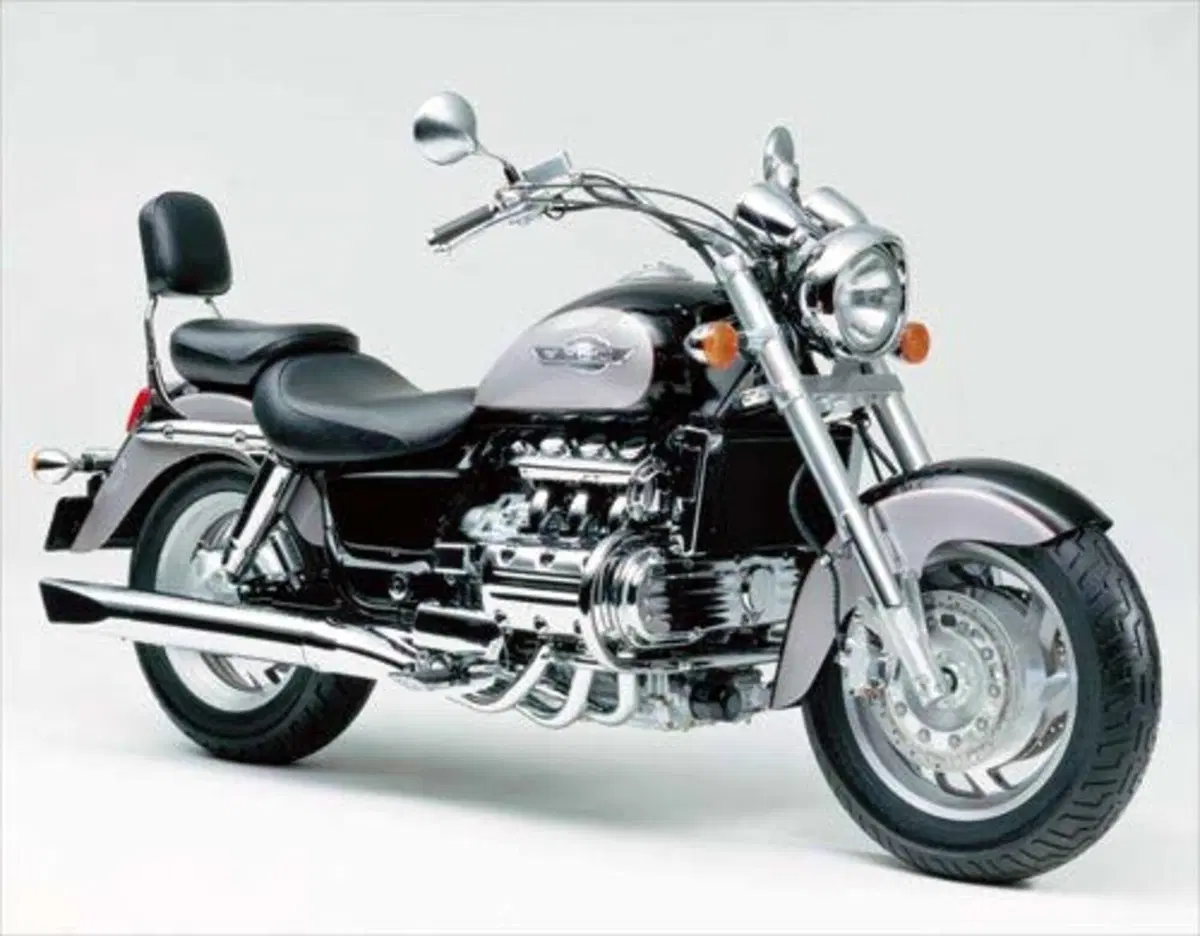 Honda F6 1500 C