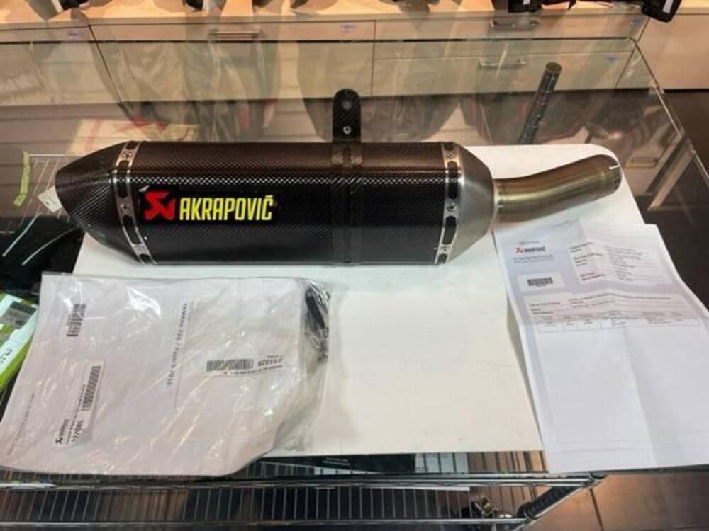 Terminale Akrapovic FZ8 2010 cod.m-HR02402C