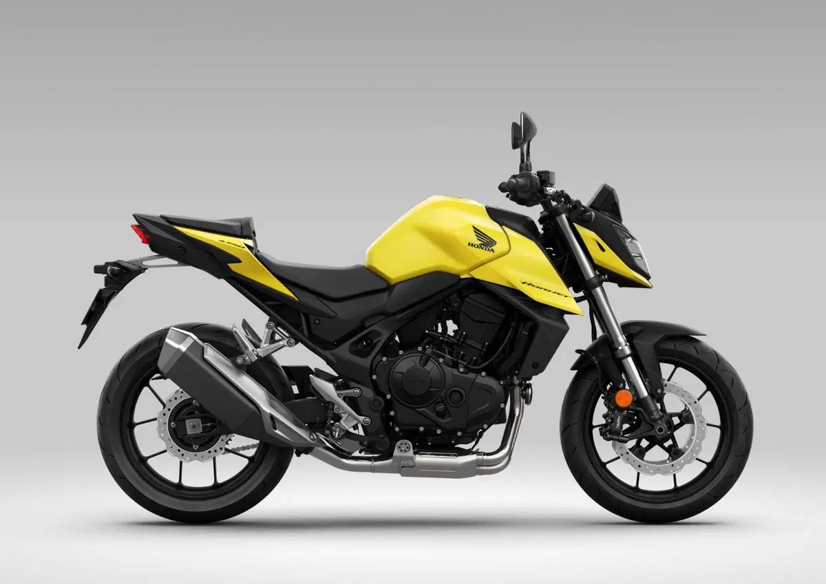 Ecco la nuova Honda CB750 Hornet 2023 [Video e Gallery] (9)