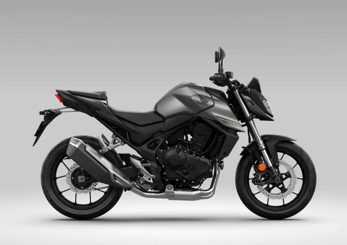Ecco la nuova Honda CB750 Hornet 2023 [Video e Gallery] (12)