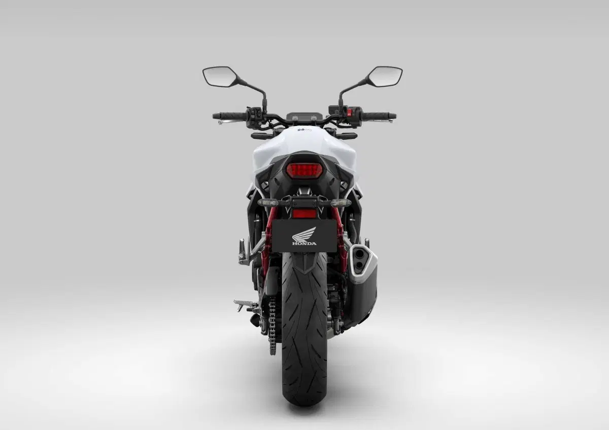 Ecco la nuova Honda CB750 Hornet 2023 [Video e Gallery] (20)