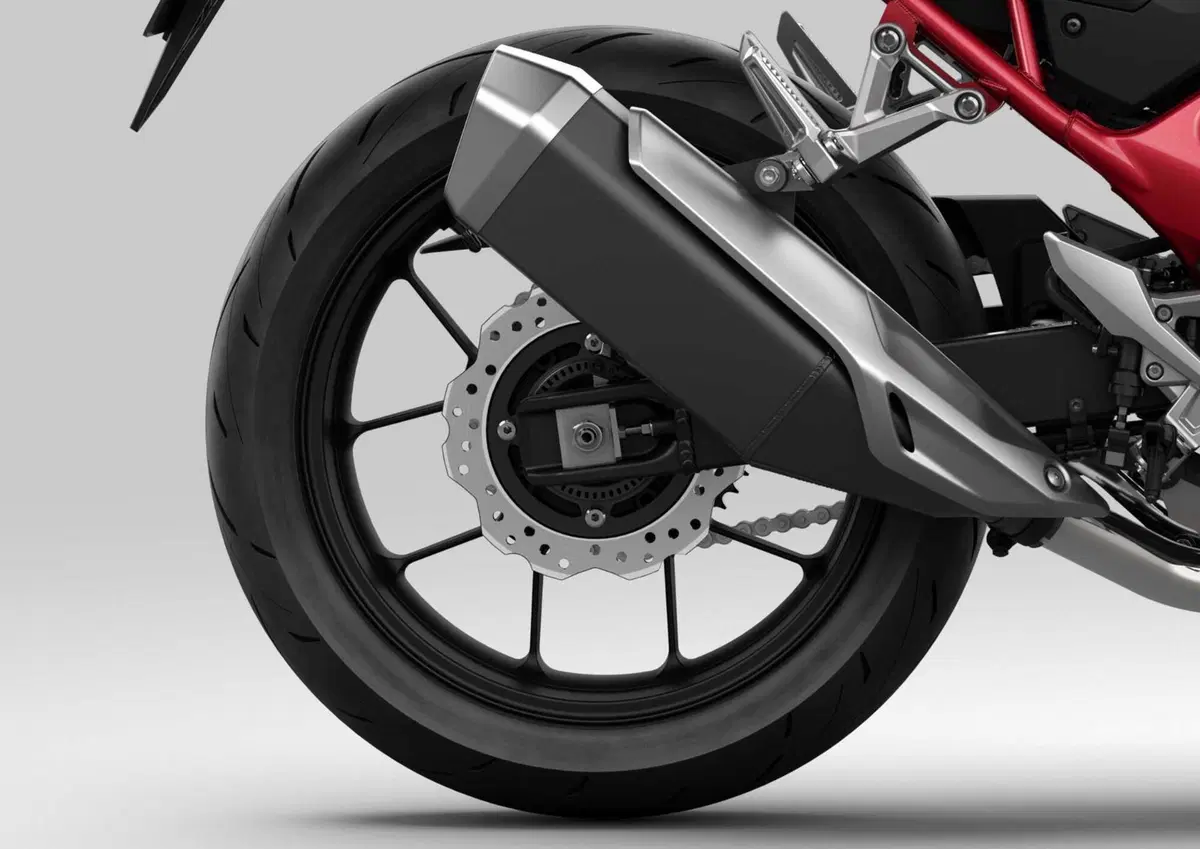 Ecco la nuova Honda CB750 Hornet 2023 [Video e Gallery] (21)