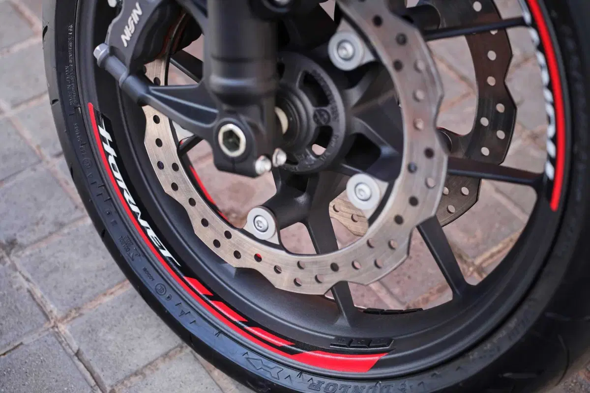 Ecco la nuova Honda CB750 Hornet 2023 [Video e Gallery] (27)