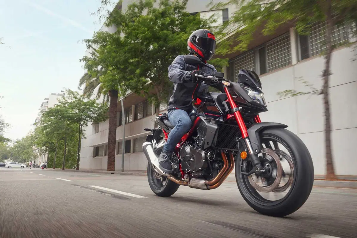 Ecco la nuova Honda CB750 Hornet 2023 [Video e Gallery] (30)