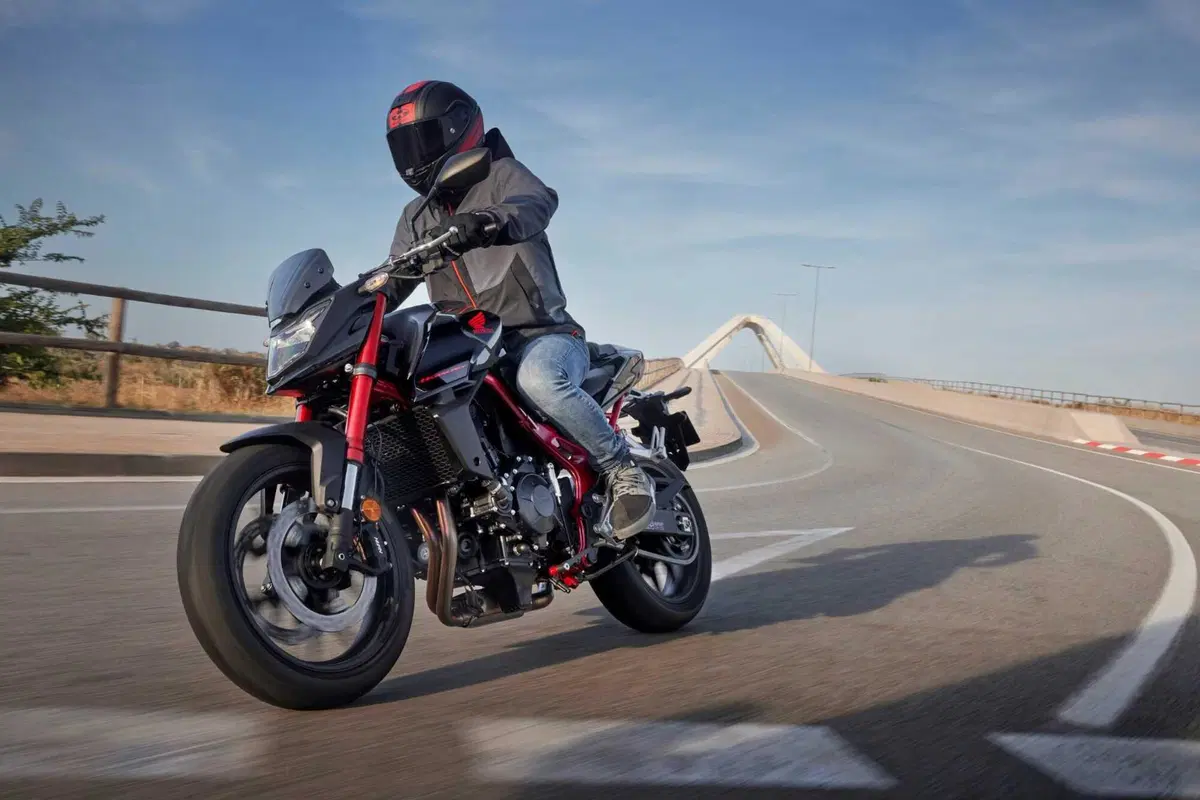 Ecco la nuova Honda CB750 Hornet 2023 [Video e Gallery] (31)