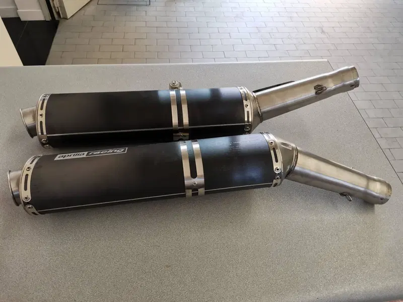 TERMINALI SCARICO APRILIA RSV 1000 (3)