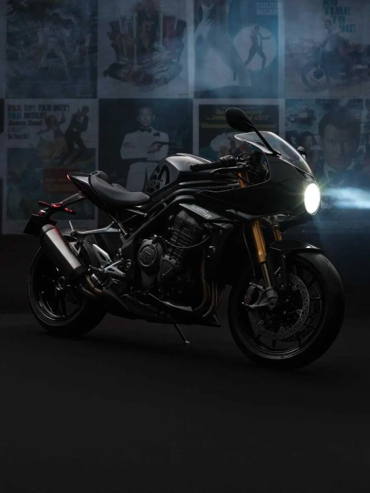 SPECIALE INTERMOT - Triumph Speed Triple 1200 RR Bond Edition: cose da 007... (9)