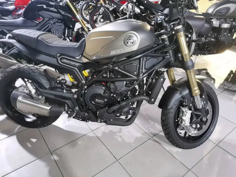 Benelli Leoncino 800 (2022 - 26)
