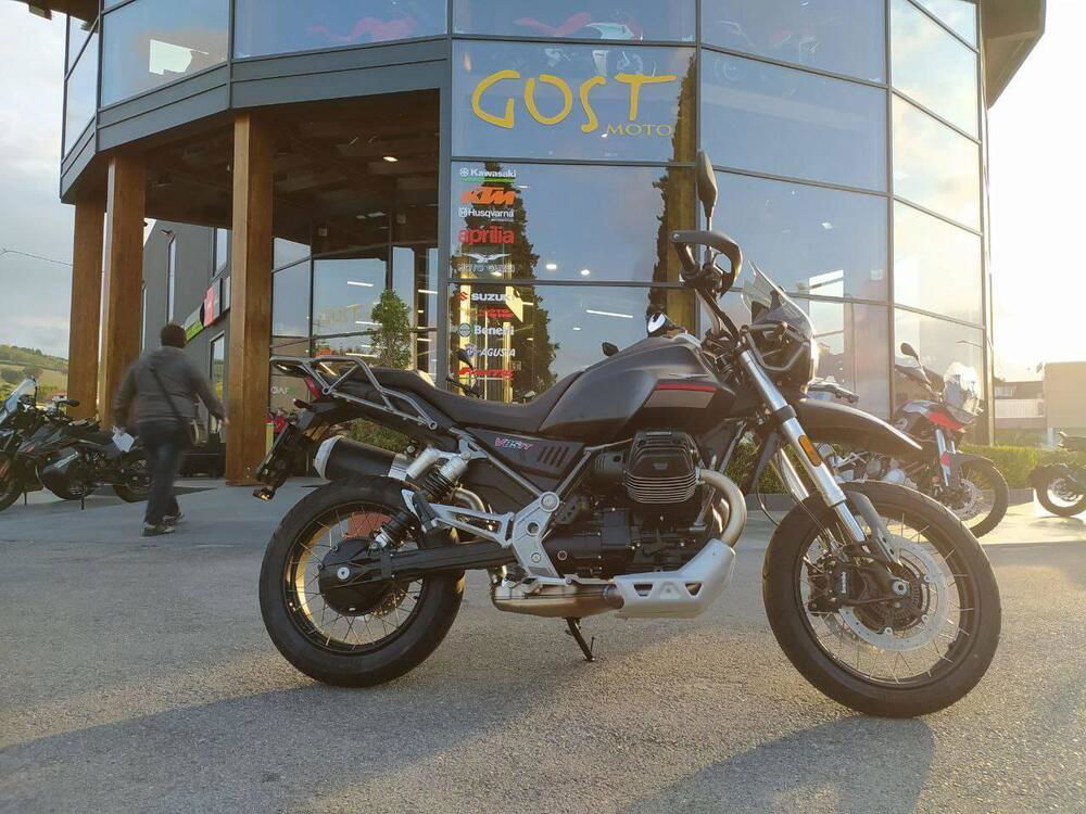 Moto Guzzi V85 TT (2021 - 23)