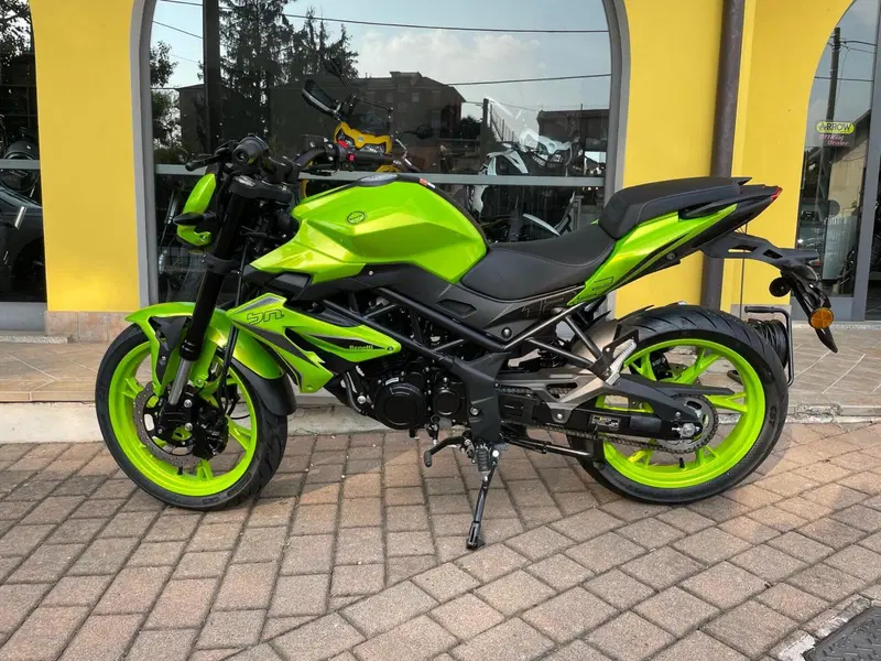 Benelli BN 125 (2026) (2)