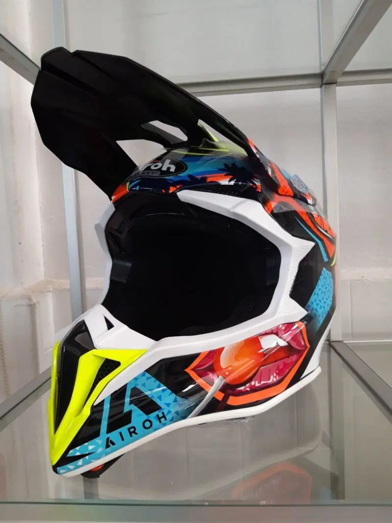 CASCO AIROH WRAAP LOLLIPOP GLOSS (3)