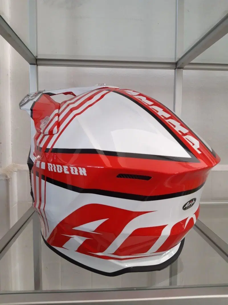 CASCO AIROH WRAAP BROKEN RED GLOSS (2)