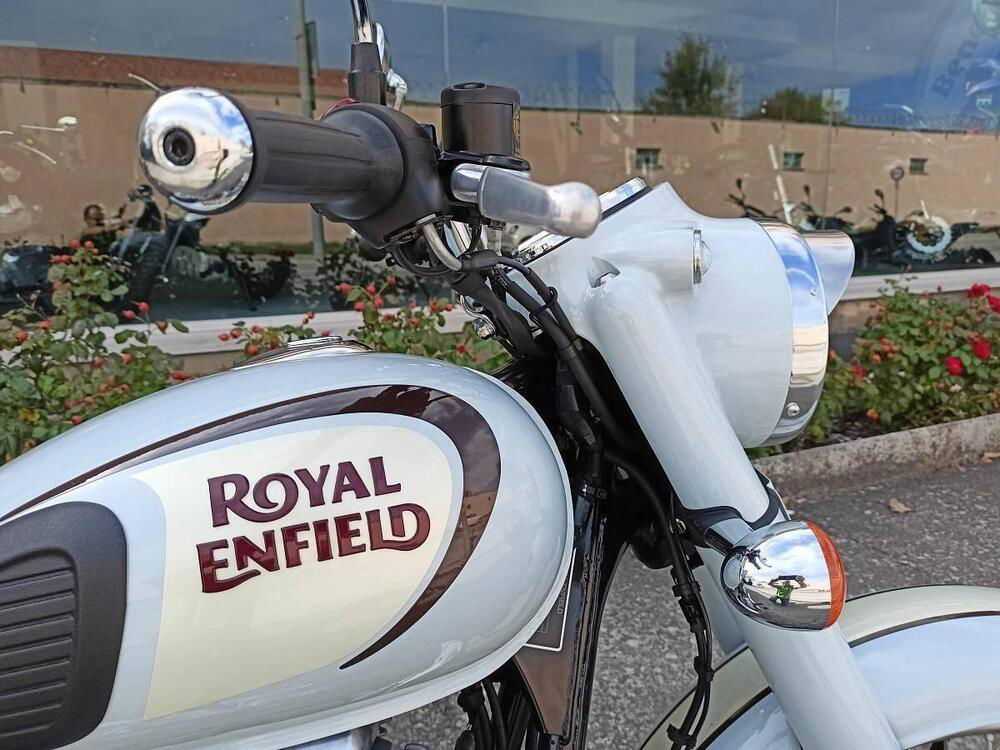 Royal Enfield Classic 350 (2021 - 24) (5)