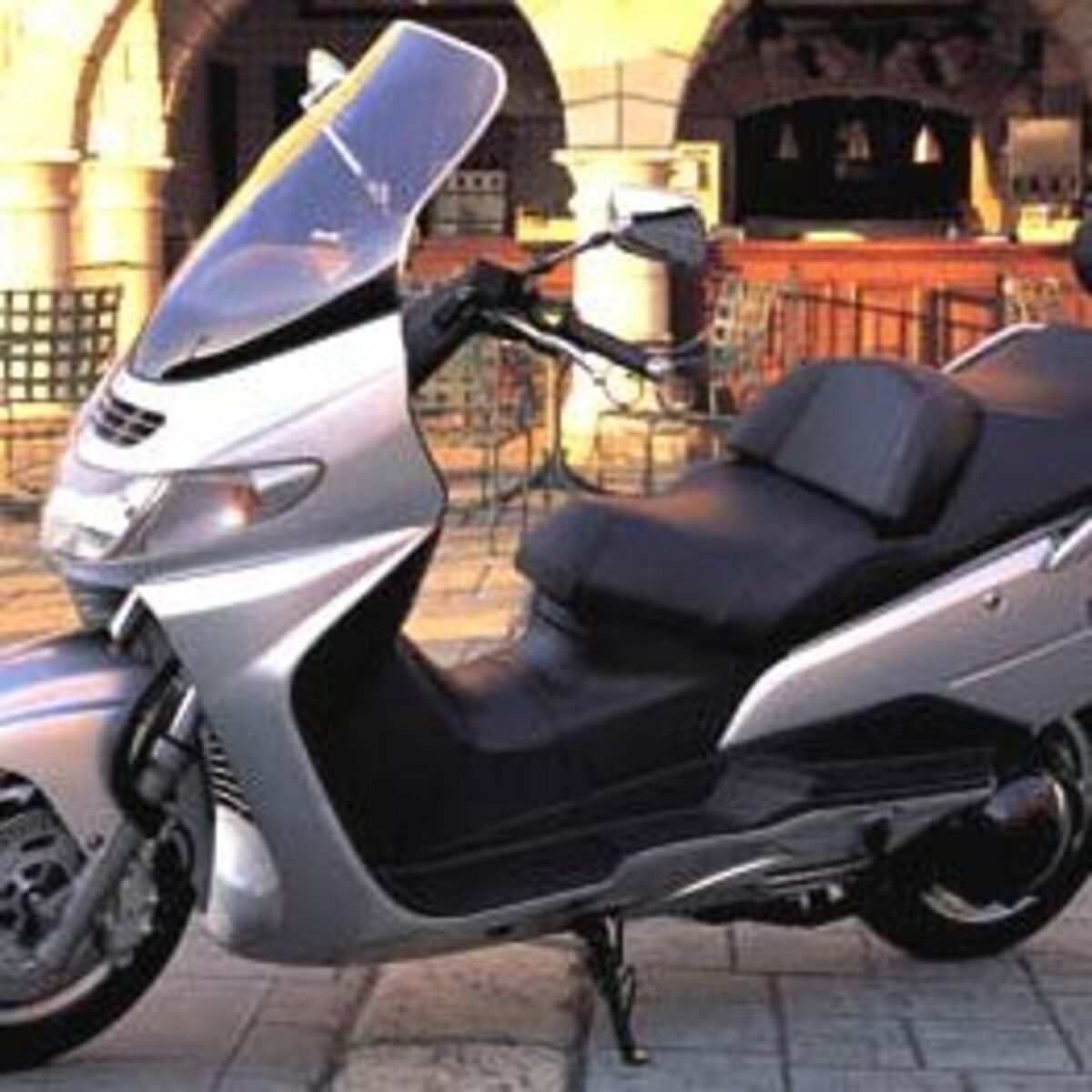 Suzuki Burgman AN 250 (2001 - 03)