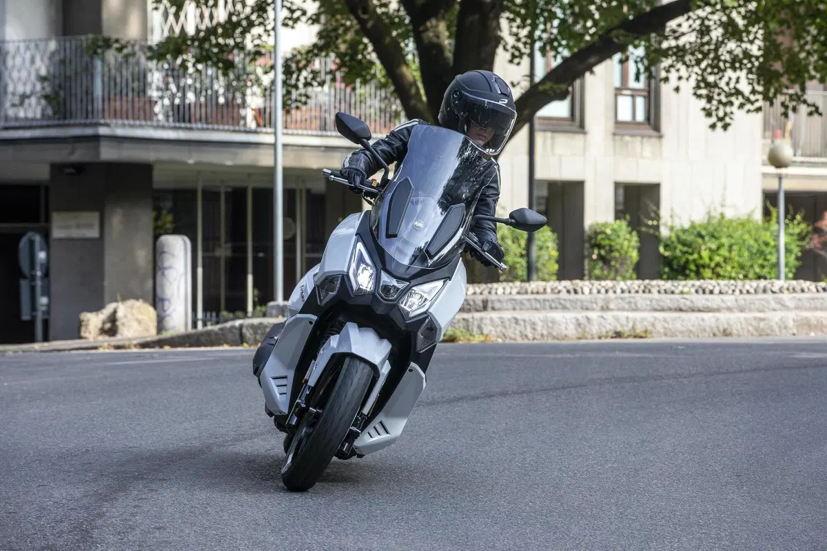 SYM Joyride 300 TEST: la prova del 3! (4)