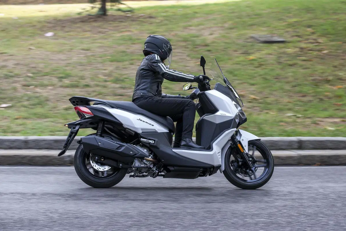 SYM Joyride 300 TEST: la prova del 3! (6)