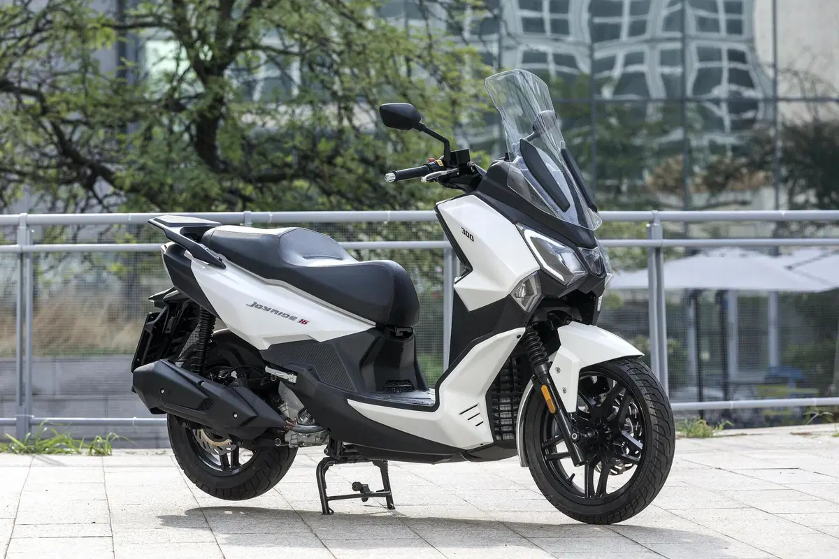 SYM Joyride 300 TEST: la prova del 3! (3)