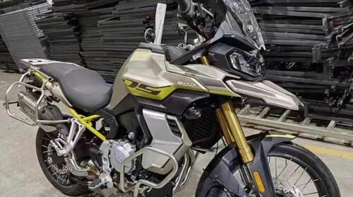 Ecco la futura VOGE 900 DS, molto BMW GS... [Foto Spia] (4)