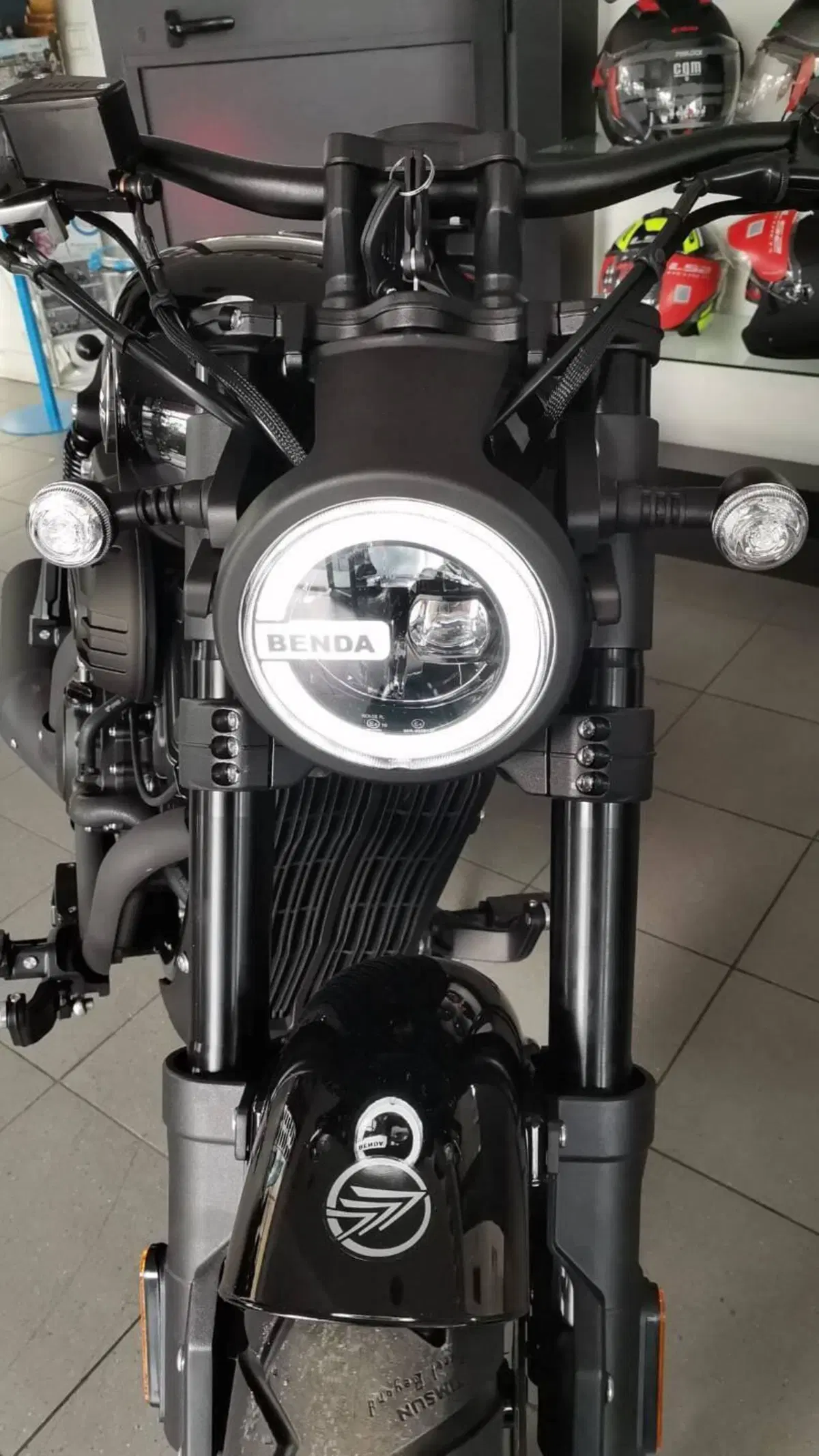 Keeway Motor V302 C (2022 - 26) (3)