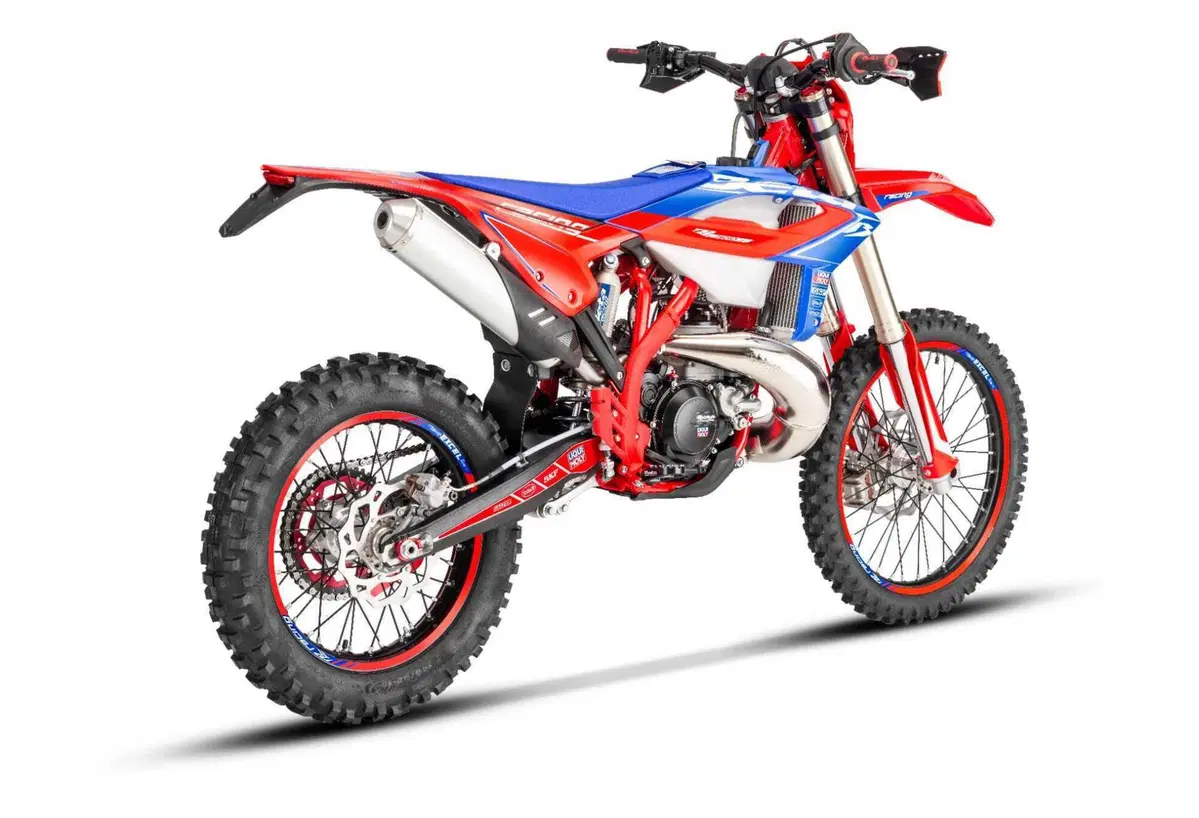 Arrivano le Beta RR Enduro in versione Racing 2023. Eccole (4)