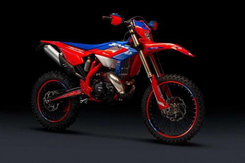 Arrivano le Beta RR Enduro in versione Racing 2023. Eccole (5)