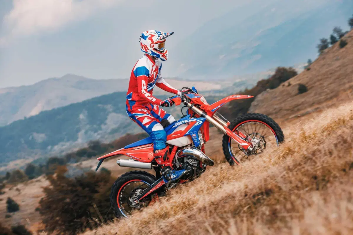 Arrivano le Beta RR Enduro in versione Racing 2023. Eccole (11)