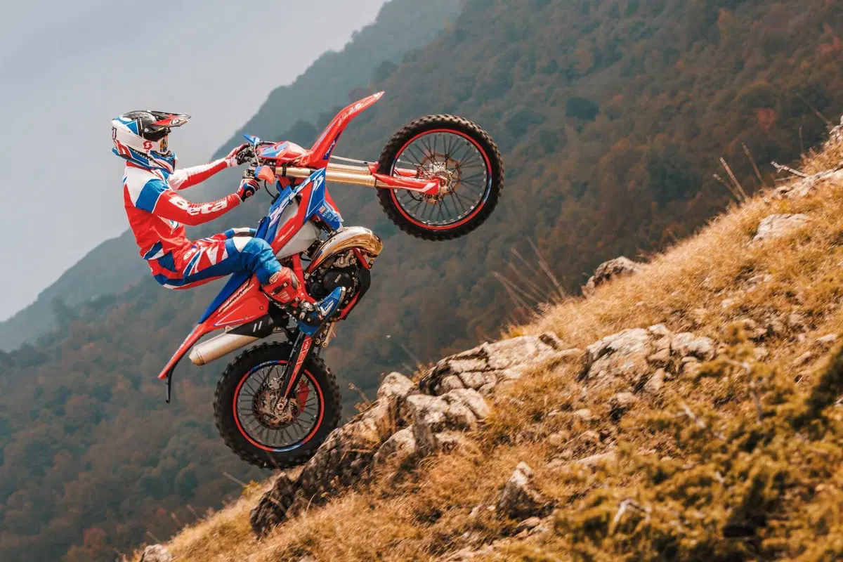 Arrivano le Beta RR Enduro in versione Racing 2023. Eccole (13)