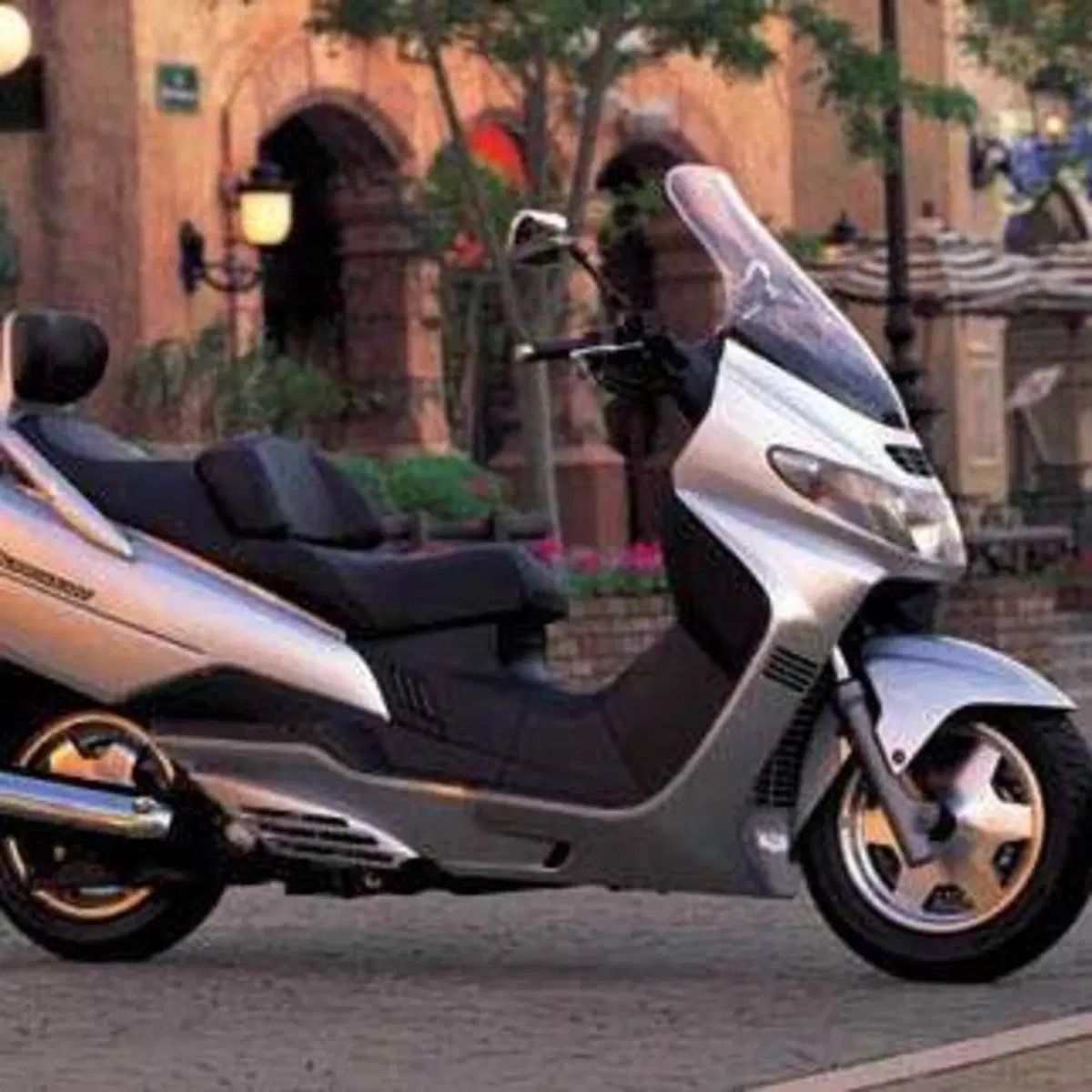 Suzuki Burgman AN 250 Businnes (2001 - 03)