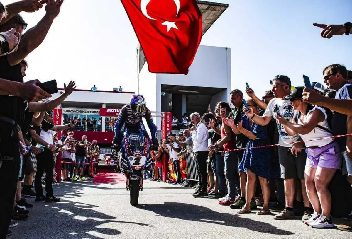 SBK 2022. A Portimao, Toprak vince, ma la classifica sorride a Bautista