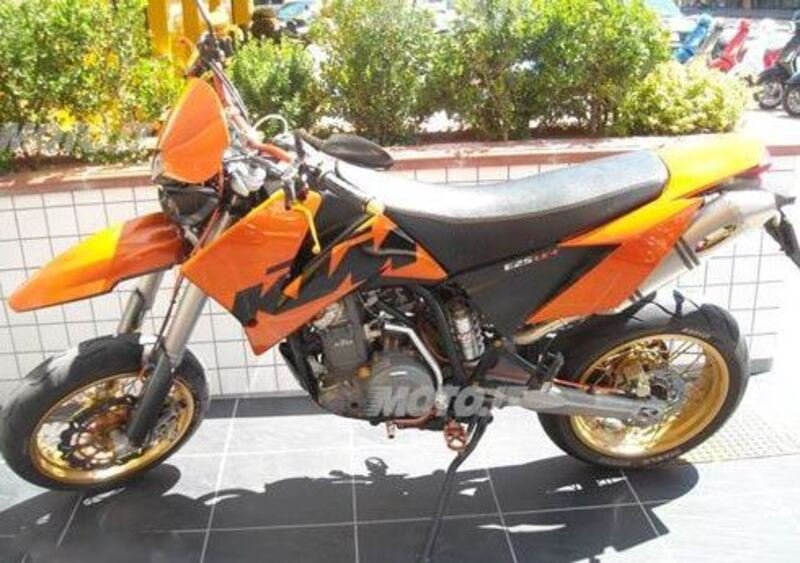 KTM LC4 625 LC4 625 Supercompetition SM (2002)