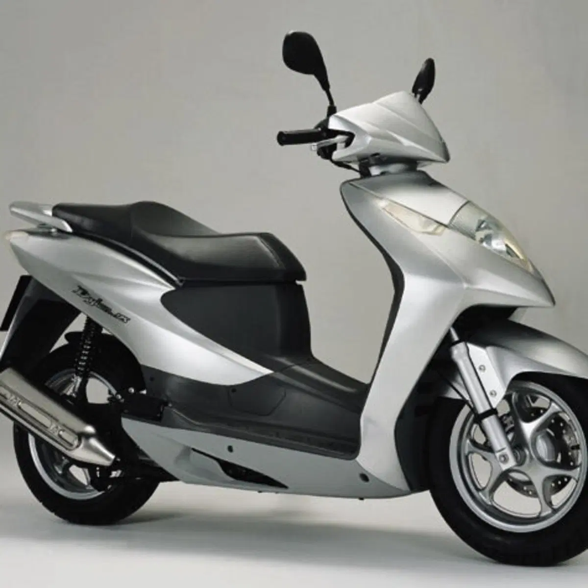 Honda Dylan 125