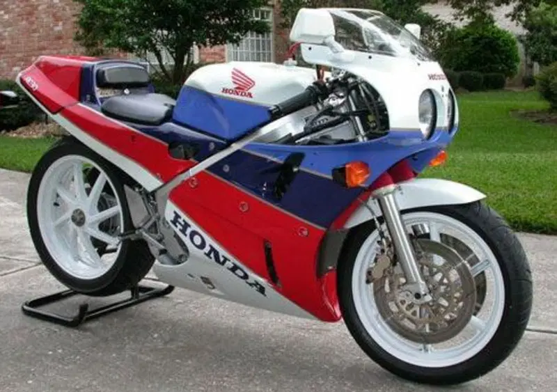 Honda VFR 750 R VFR 750 R RC30 (2)