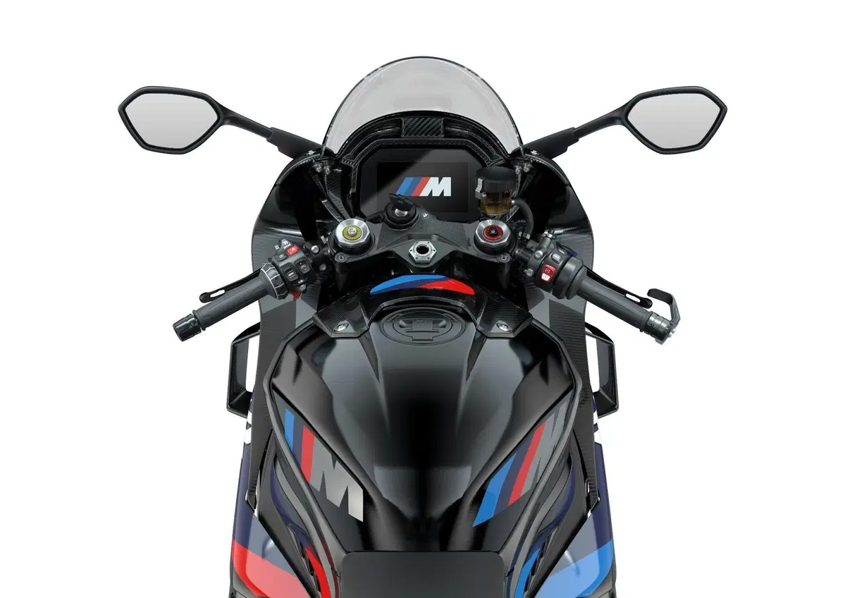 M 1000 RR e M 1000 RR M Competition, scolpite per le corse (2)