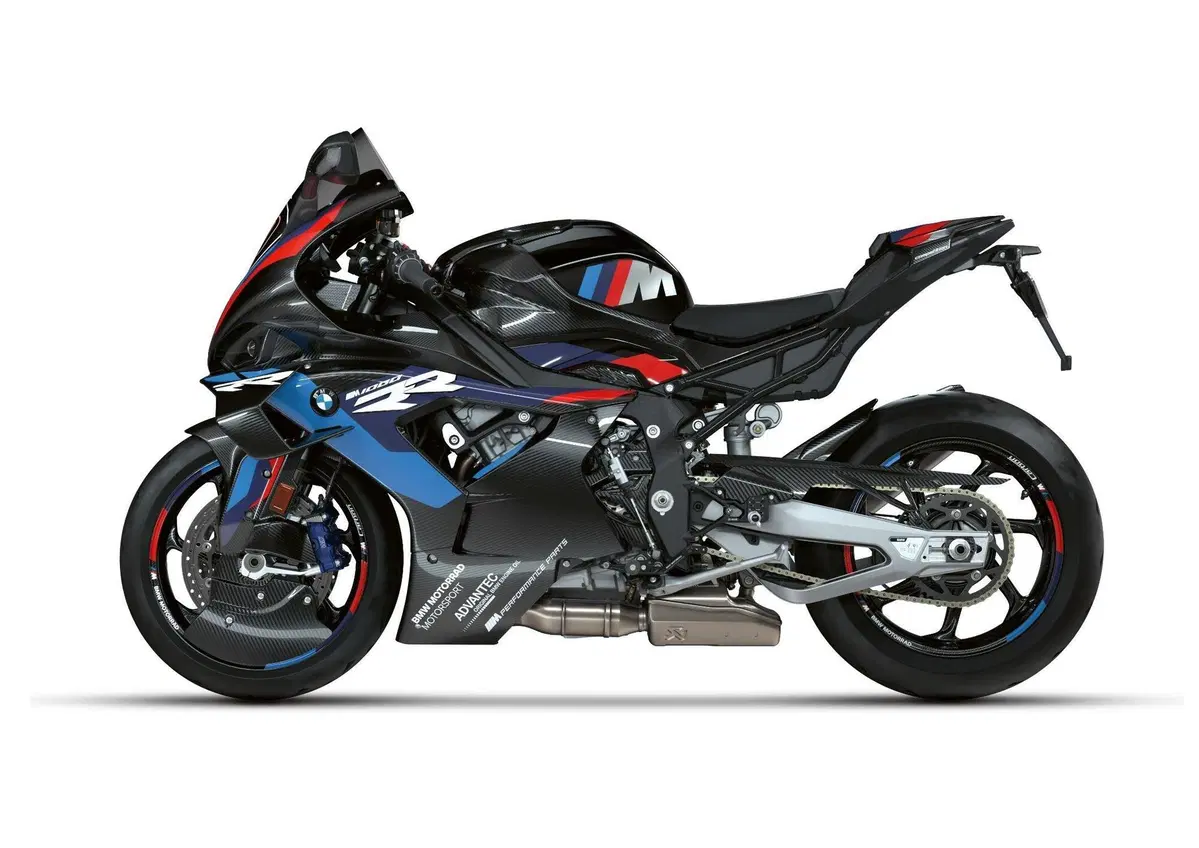 M 1000 RR e M 1000 RR M Competition, scolpite per le corse (7)
