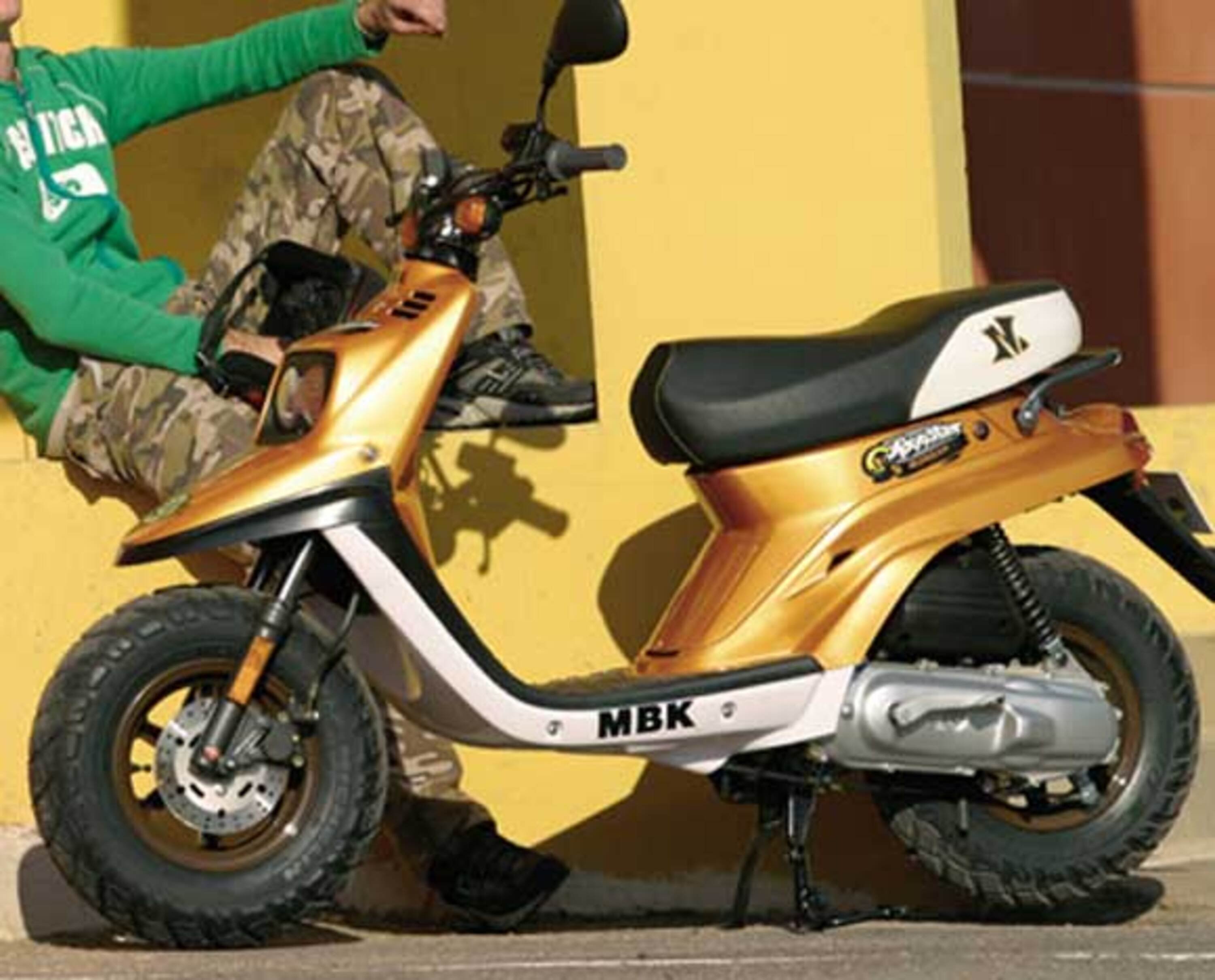 2009 MBK Booster 12-inch Naked specifications and pictures