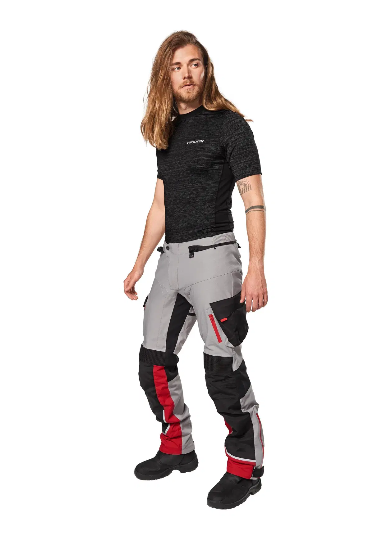 Louis Moto presenta un outfit in tessuto by Vanucci (8)