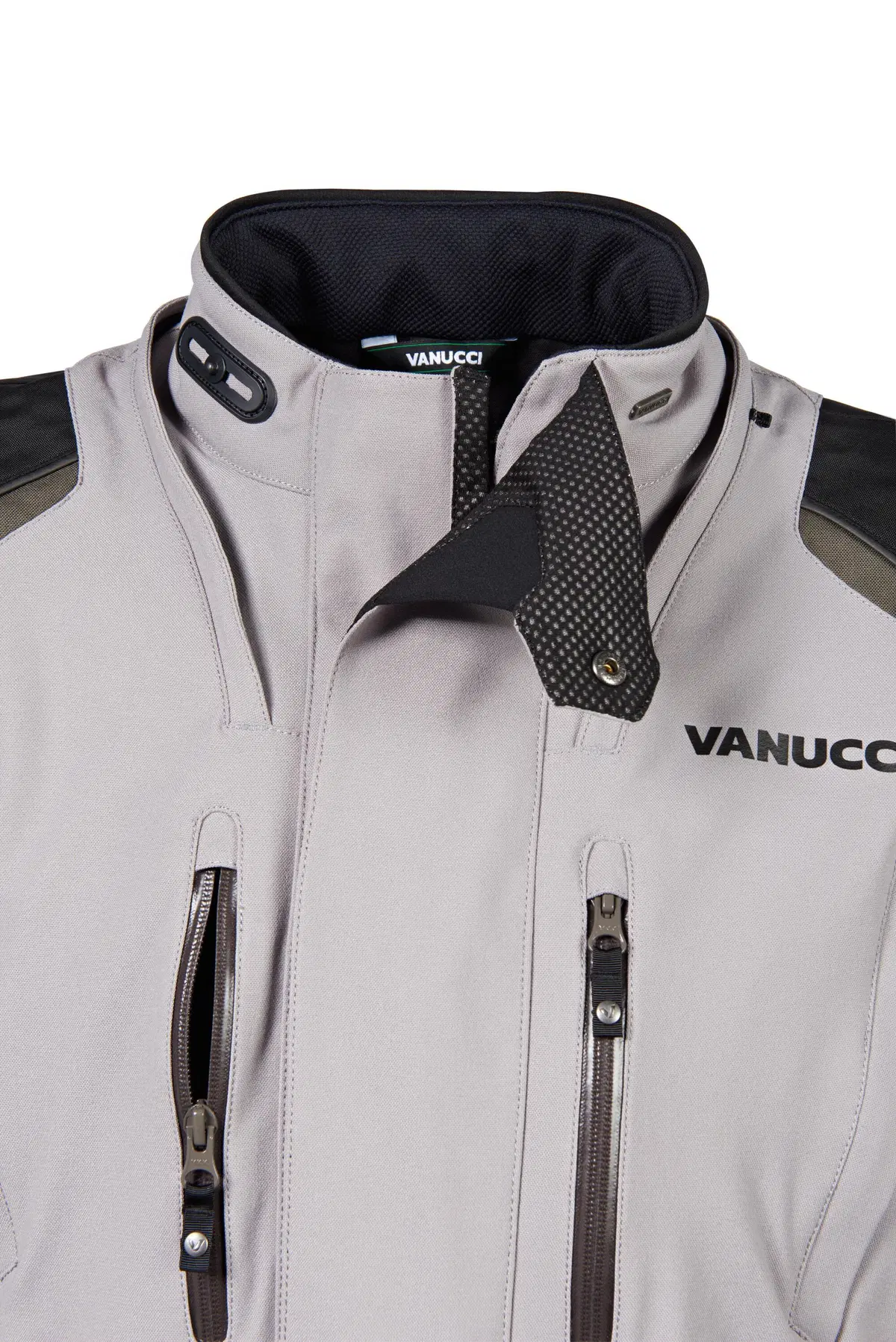 Louis Moto presenta un outfit in tessuto by Vanucci (22)