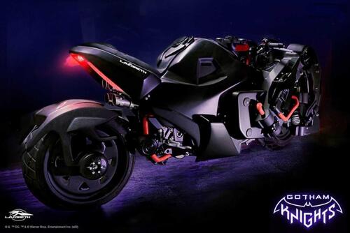 Batcycle, la moto di Gotham Knights creata da Lazareth, presentata a Parigi (3)