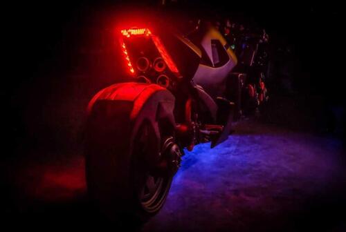 Batcycle, la moto di Gotham Knights creata da Lazareth, presentata a Parigi (5)