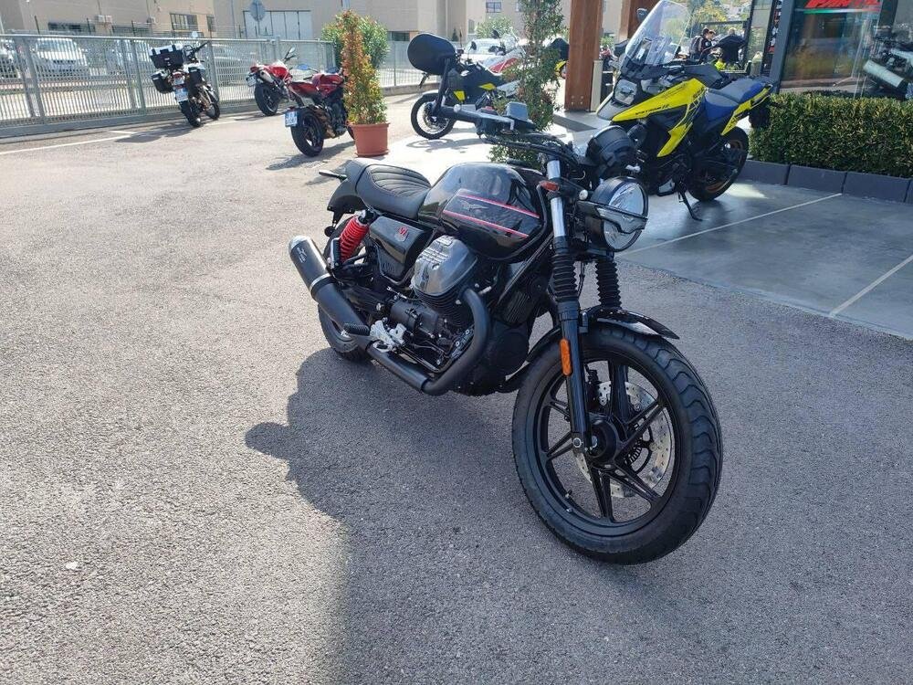 Moto Guzzi V7 Special Edition (2022 - 24) (2)