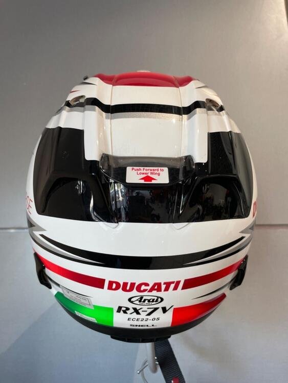 CASCO Arai - Ducati Corse RX-7V (3)