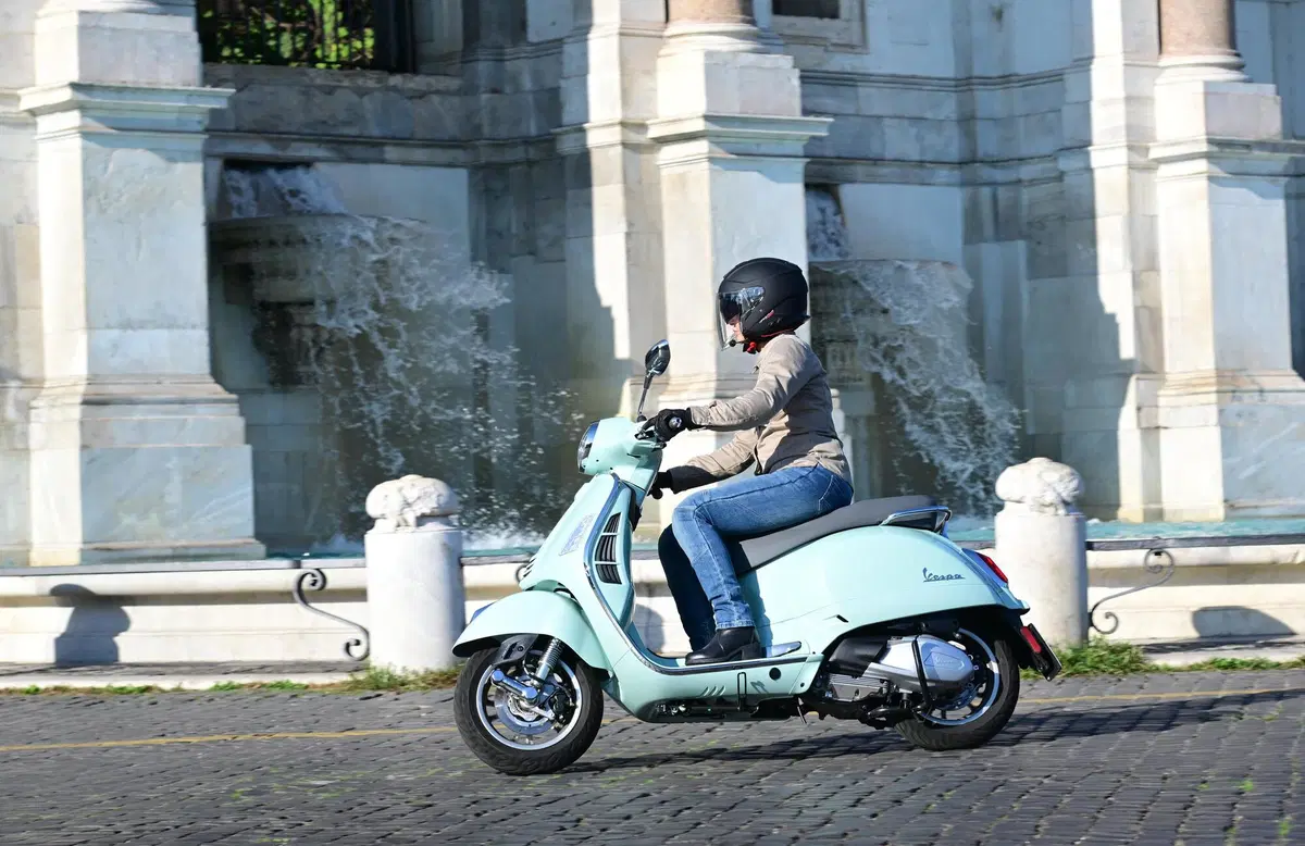 Piaggio Vespa GTS 300 TEST: il Vespone è tornato! (10)