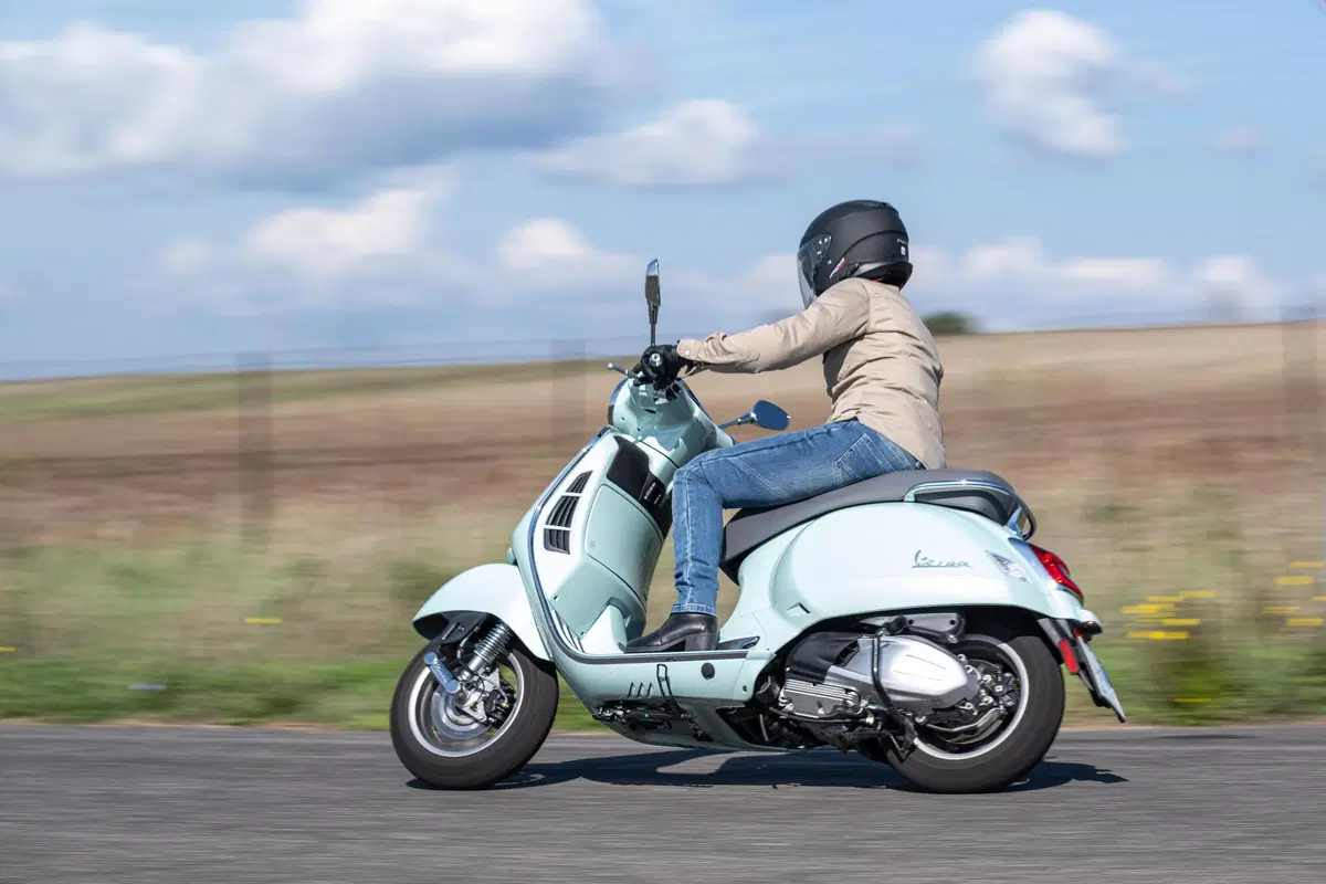 Piaggio Vespa GTS 300 TEST: il Vespone è tornato! (11)