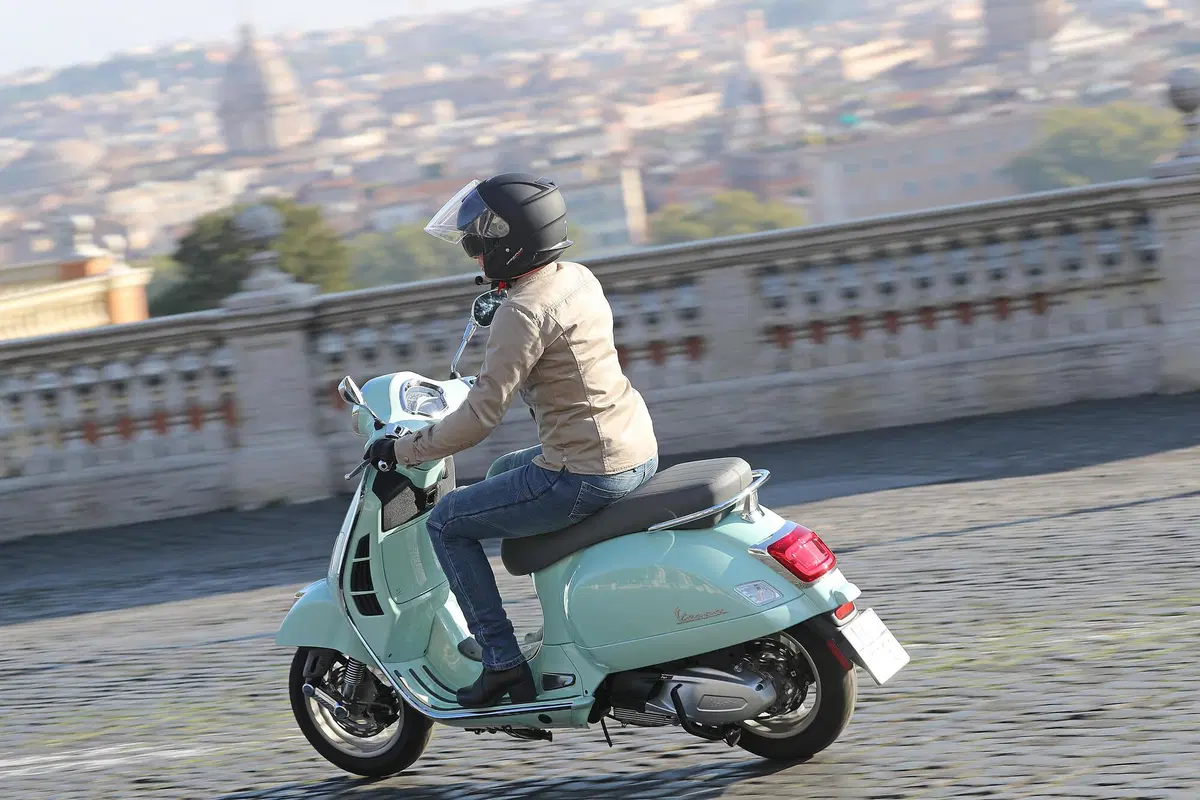Piaggio Vespa GTS 300 TEST: il Vespone è tornato! (2)