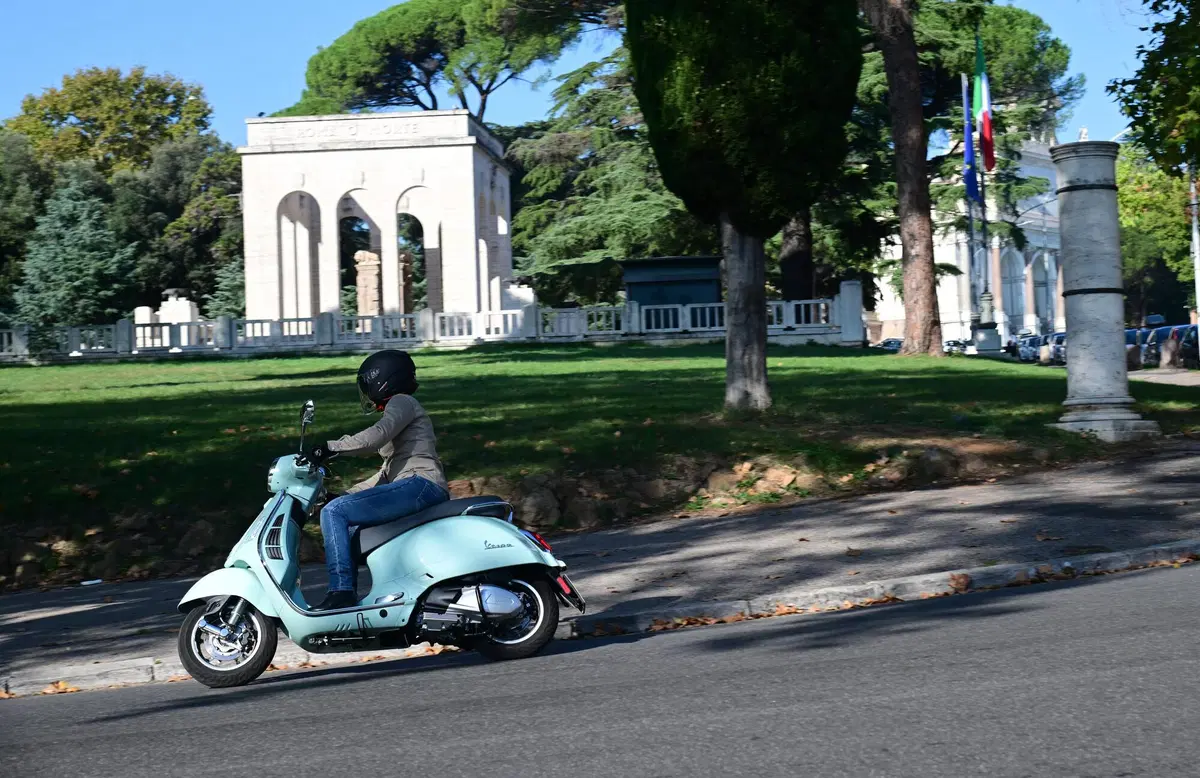 Piaggio Vespa GTS 300 TEST: il Vespone è tornato! (4)