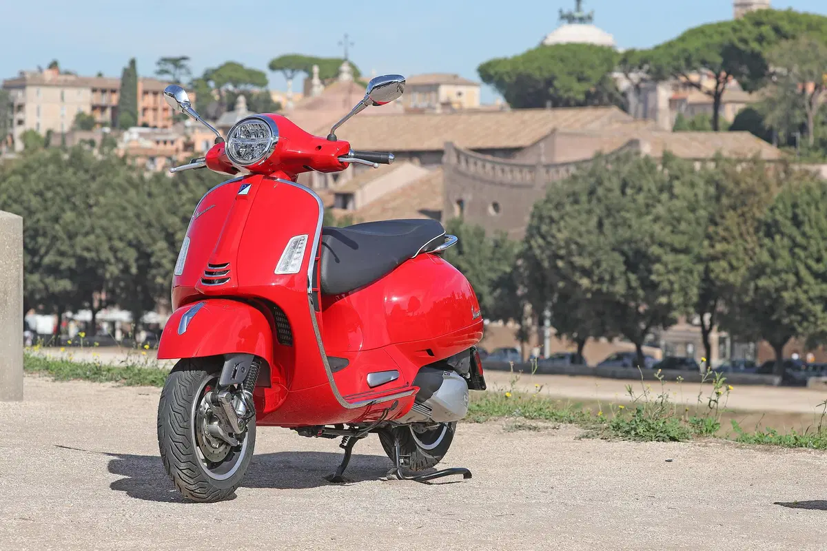 Piaggio Vespa GTS 300 TEST: il Vespone è tornato! (16)