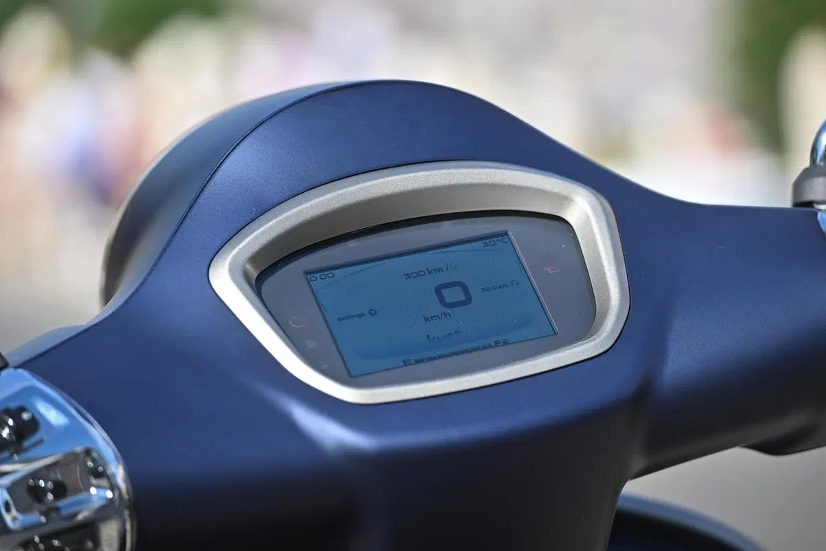 Piaggio Vespa GTS 300 TEST: il Vespone è tornato! (48)