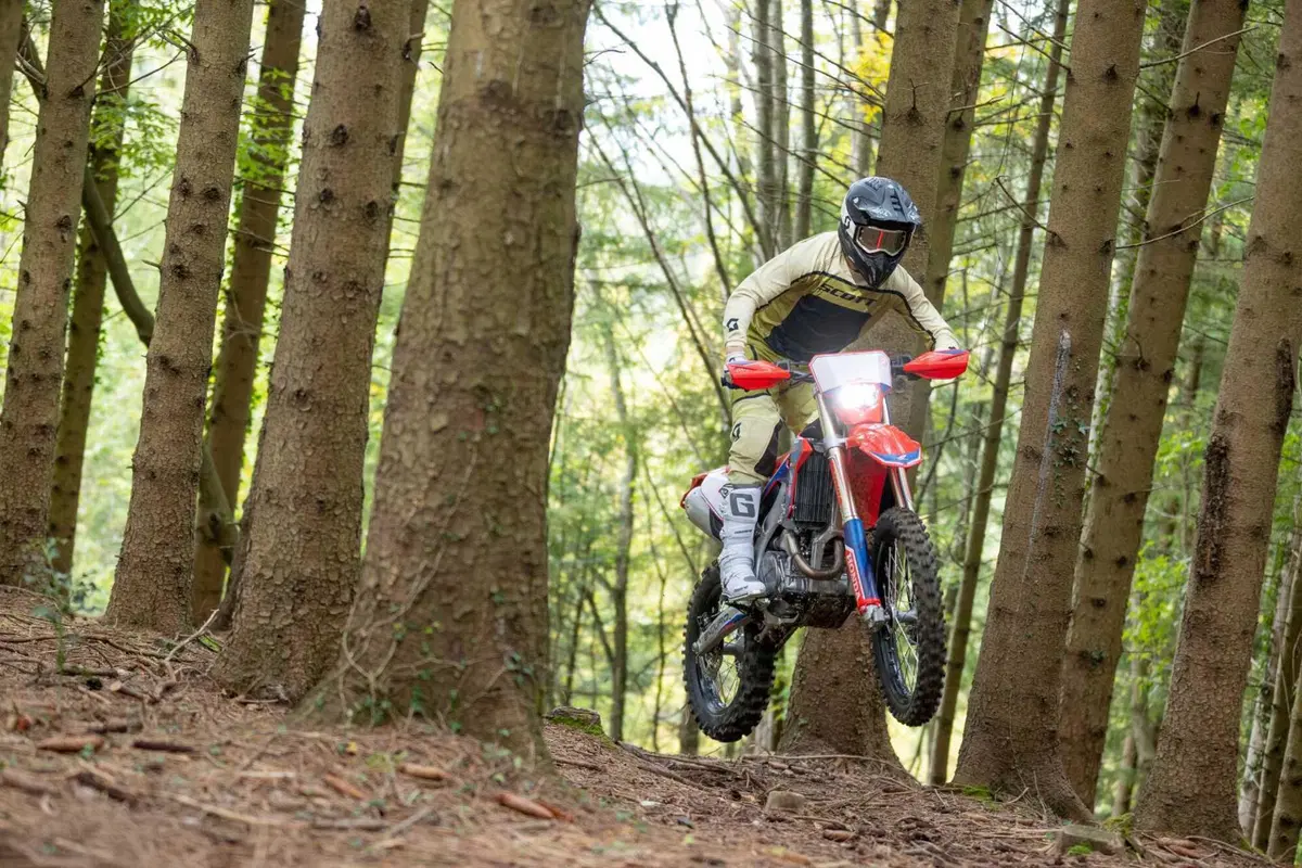 Honda CRF 400RX CRF 400RX Enduro (2023) (9)