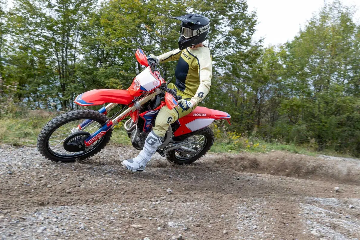Honda CRF 400RX CRF 400RX Enduro (2023) (8)